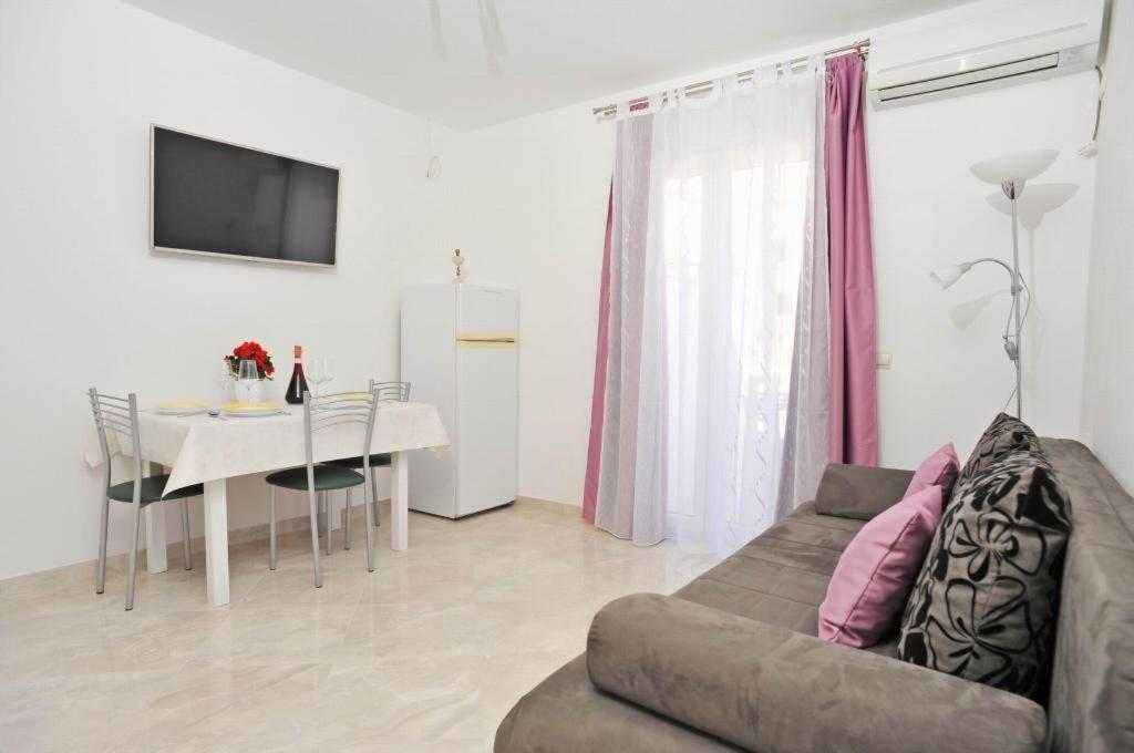 Apartments Lenka Sutivan Zimmer foto